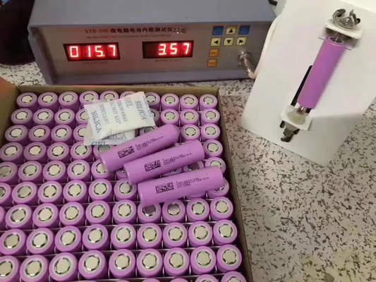 INR18650-26E 2600mAh 3C 1000 Zyklen 3.65V Wiederaufladbare Lithium-Ionen 18650-Batterie