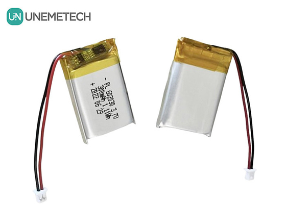 3.7V 300mAh angepasste Silber Wiederaufladbare Lithium-Ionen-Polymer-Batterie 602030 für GPS-Tracker