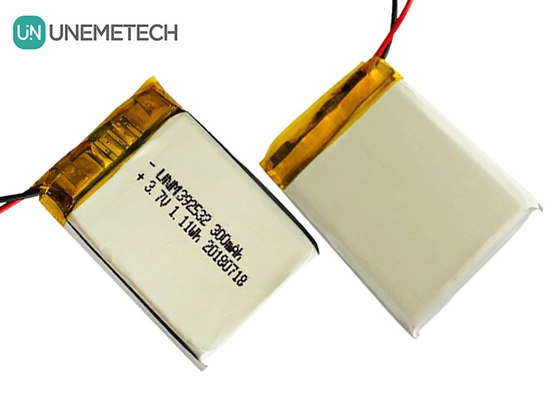 GPS-Tracker benutzerdefinierte Lithium-Polymer-Batterie / 3.7V 300mAh 392532 wiederaufladbare Lipo-Batterie