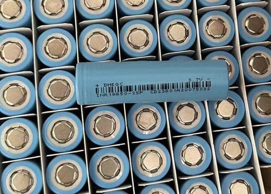 2500mAh 3,7V Max 6A kontinuierliche Ladung Zylindrische Lithium-Ionen-Batterie 18650 INR18650-25P